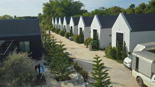 Kabin Buri Ski Chalet | เลอร์กบินทร์
