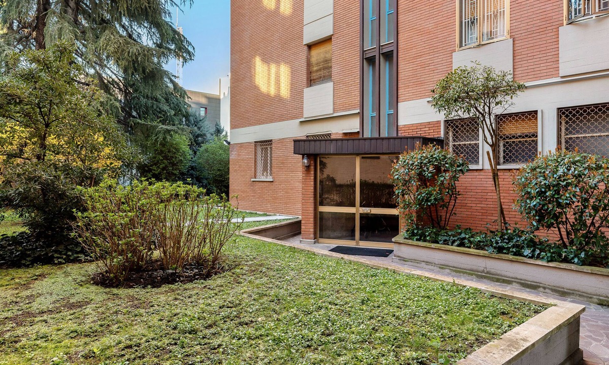 Saragozza-Porto Apartment | 051 Living apartment within walking distance of downtown and FS station