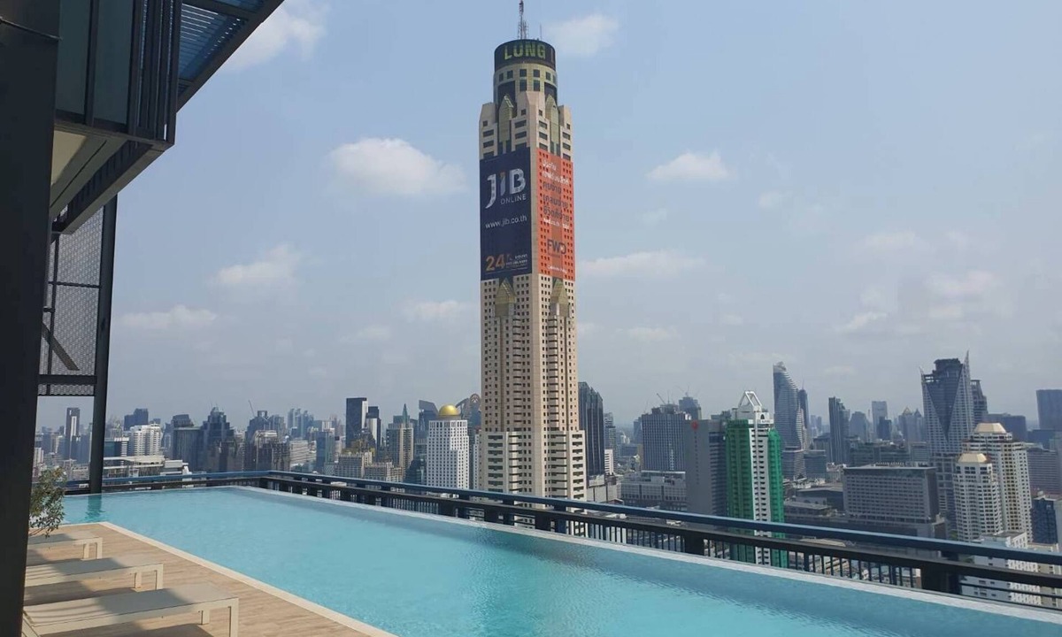 Ratchathewi Condo | 1.5 Bd Heated Pool Sky Kitchen Infinity Pool 10 min to Hospital Mall, Parks