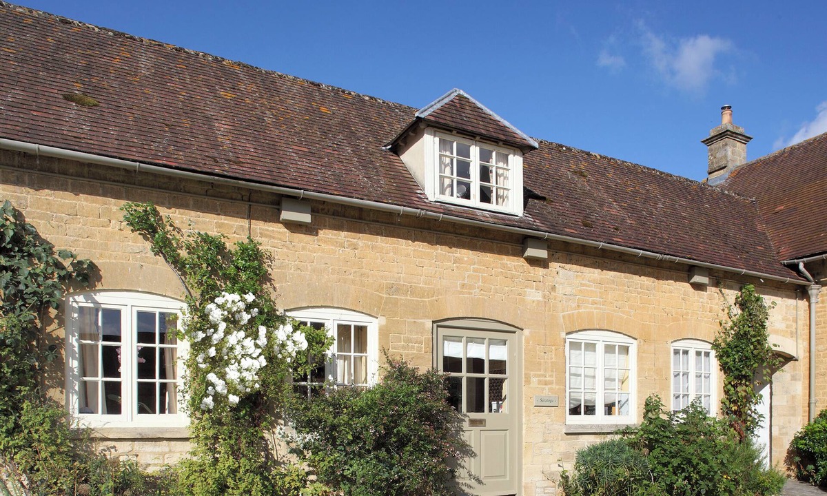 Chipping Norton Cottage | 1 bedroom accommodation in Bruern, near Chipping Norton