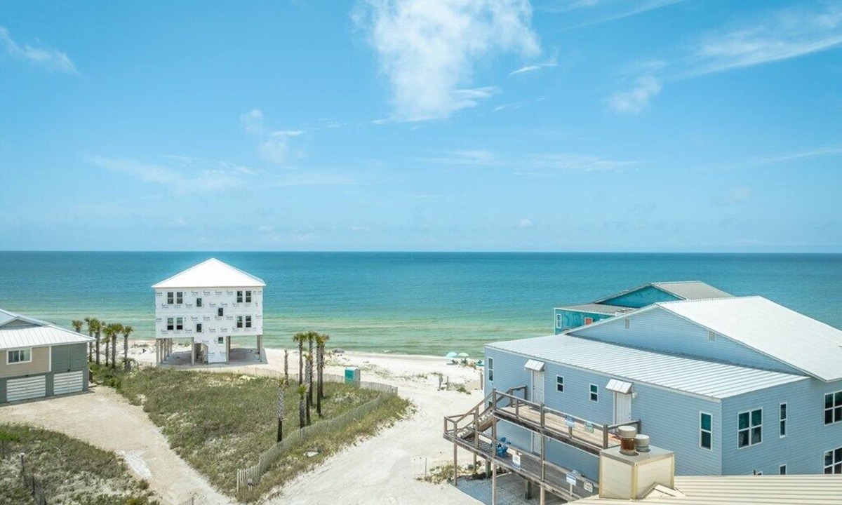 Cape San Blas House | 100 STEPS TO BEACH — RENOVATED 2BR PET FRIENDLY CONDO AT CAPE SAN BLAS