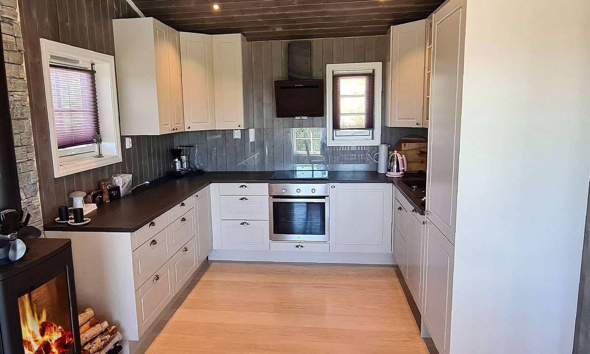 Amot House | 11 person holiday home in Osen