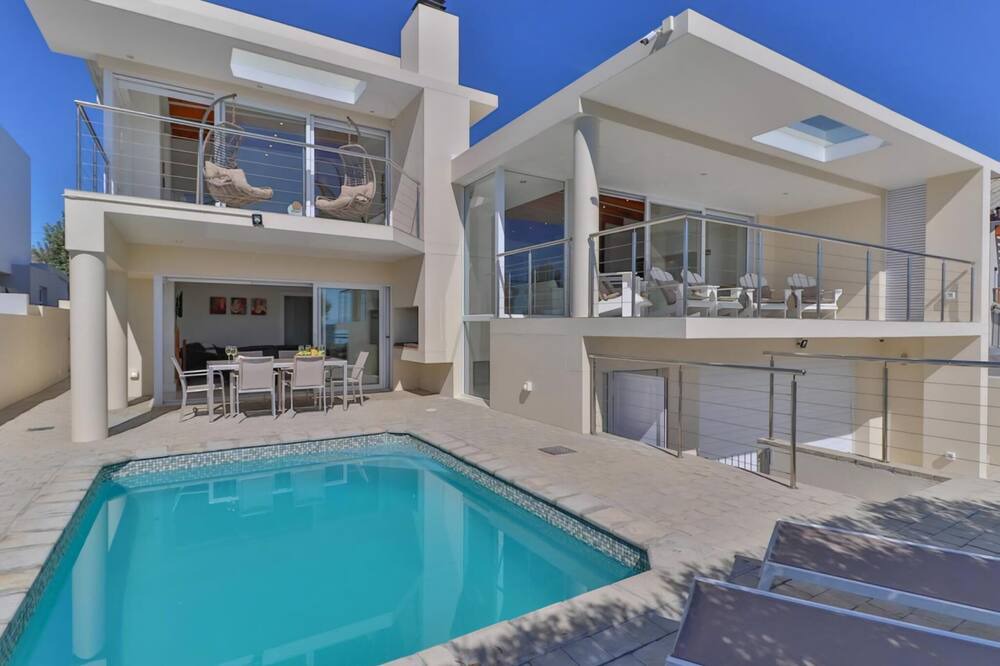 De Kelders Apartment | 111 Memories | Coastal Calm & Contemporary Comfort in De Kelders