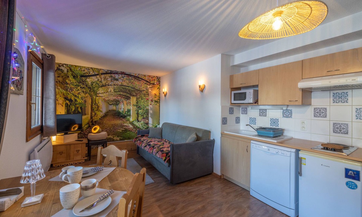 Flumet Apartment | '12 MN Megève Studio Comfort' with Mountain View