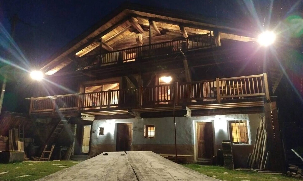 Villard-sur-Doron Ski Chalet | 12-person chalet with sauna and Nordic bath