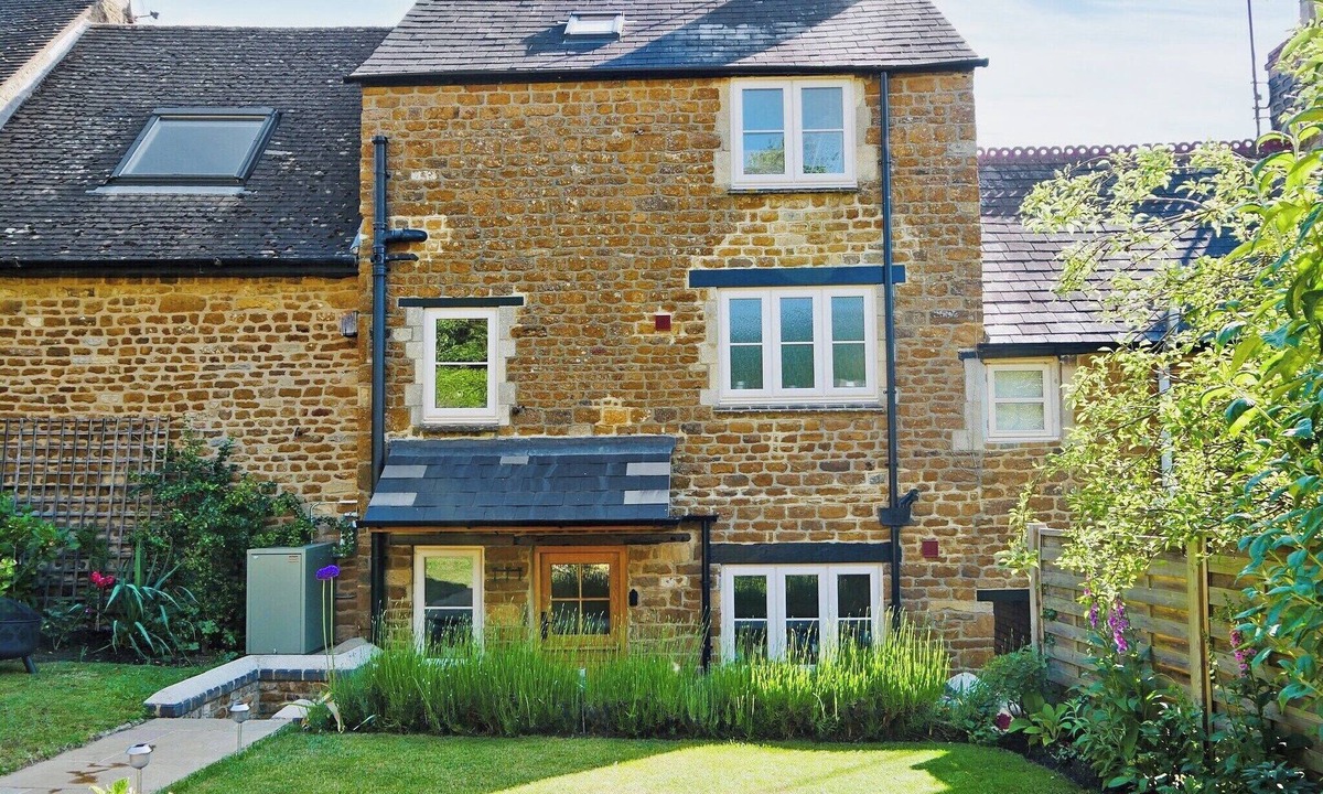 Hook Norton Cottage | 2 bedroom accommodation in Hook Norton, near Chipping Norton