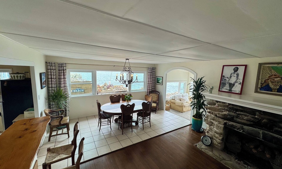 Ventura Cottage | 2-bedroom cottage in soothing Ventura with cool AC breeze