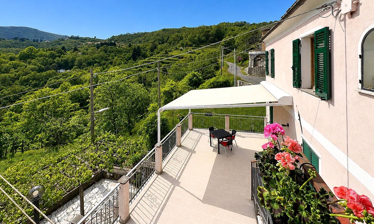 Arzeno Apartment | 2 bedroom stunning apartment in Comuneglia