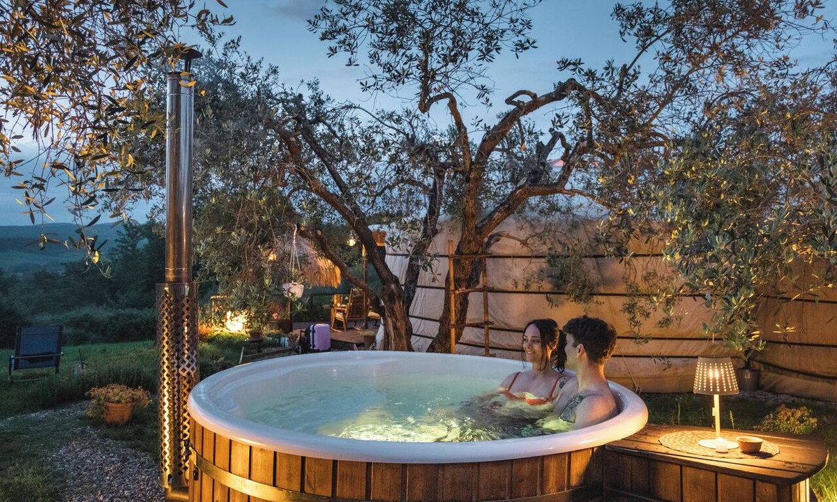 Torre A Castello RV Rental | 2 Cuori e 1 Yurta Glamping in Toscana