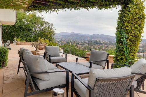 Westlake Village House | 2 Mi to Promenade at Westlake: Mtn-View Haven!