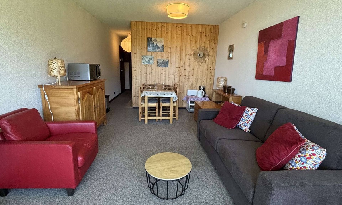 Notre-Dame-de-Bellecombe Apartment | 2-room apartment, pets allowed, parking in Notre-Dame-de-Bellecombe