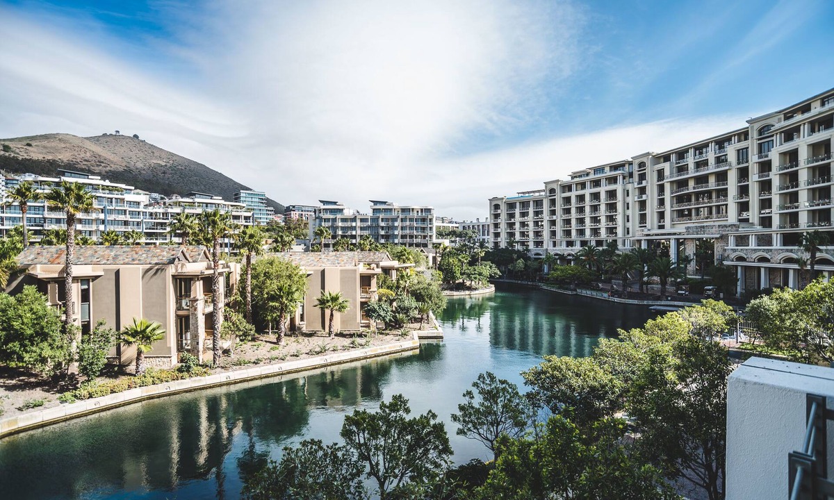 Victoria and Alfred Waterfront Apartment | 205 Pembroke