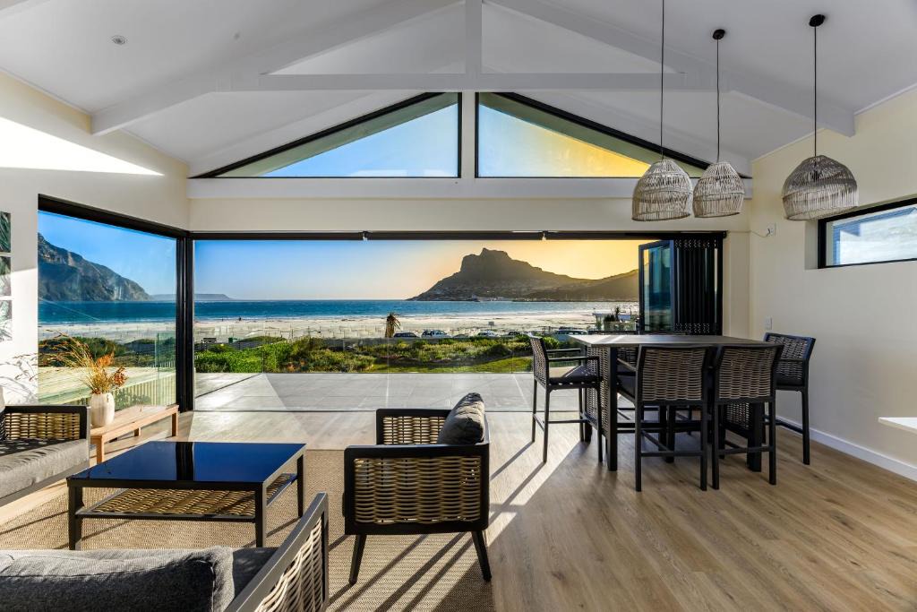 Scott Estate Apartment | 3 Bed On The Beach with Ocean Views from 2 Balconies