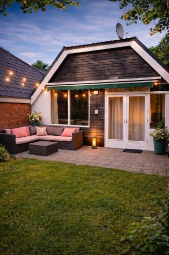 Opmeer House | 3 bedrooms Family House till 6 p Near Amsterdam & Sea