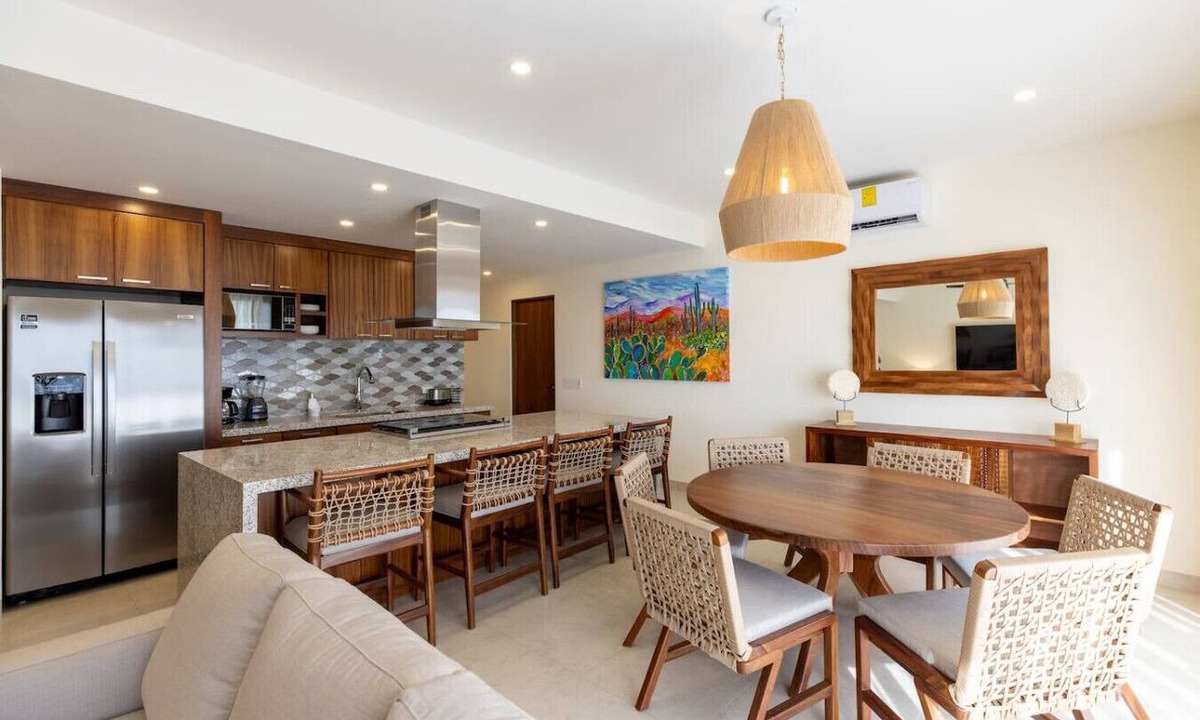 Libertad Condo | 3BR Condo: Partial Sea View, Pool & Jacuzzi