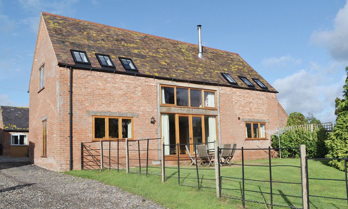 Whitchurch Cottage | 4 bedroom accommodation in Crimscote, near Newbold