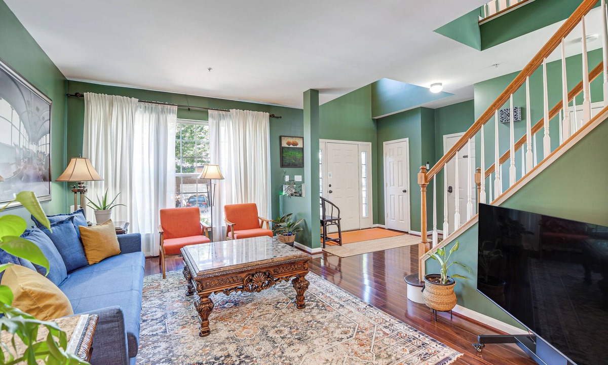Washington House | 4 Mi to Nationals Park: Quiet Getaway w/Fire Pit