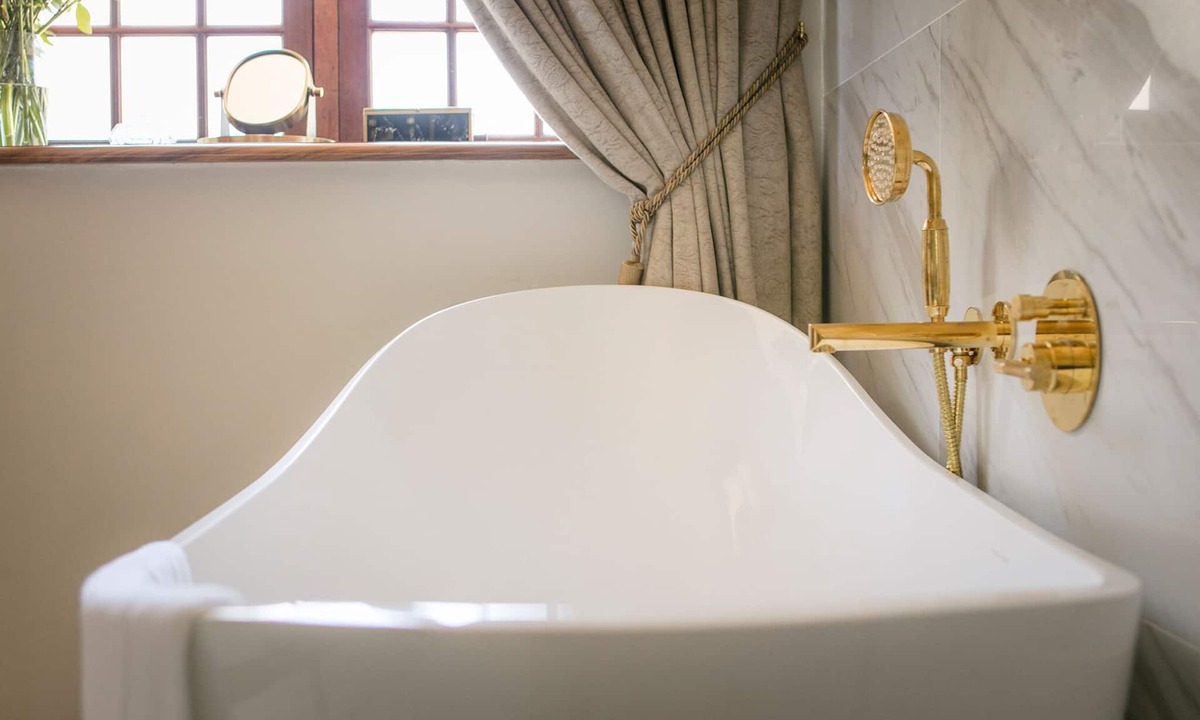 Trawal House | 5 Bedroom, 5 star, 18th century, exclusive use guest house