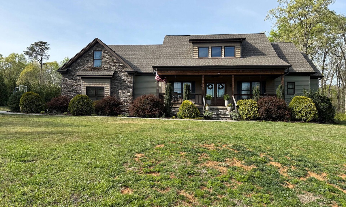 Thomasville House | 5-bedroom home with pool and hot tub in Thomasville. Relax with the family.