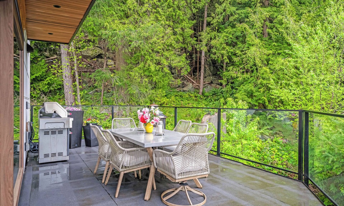 West Vancouver House | 5 Bedroom luxury retreat near Horseshoe Bay
