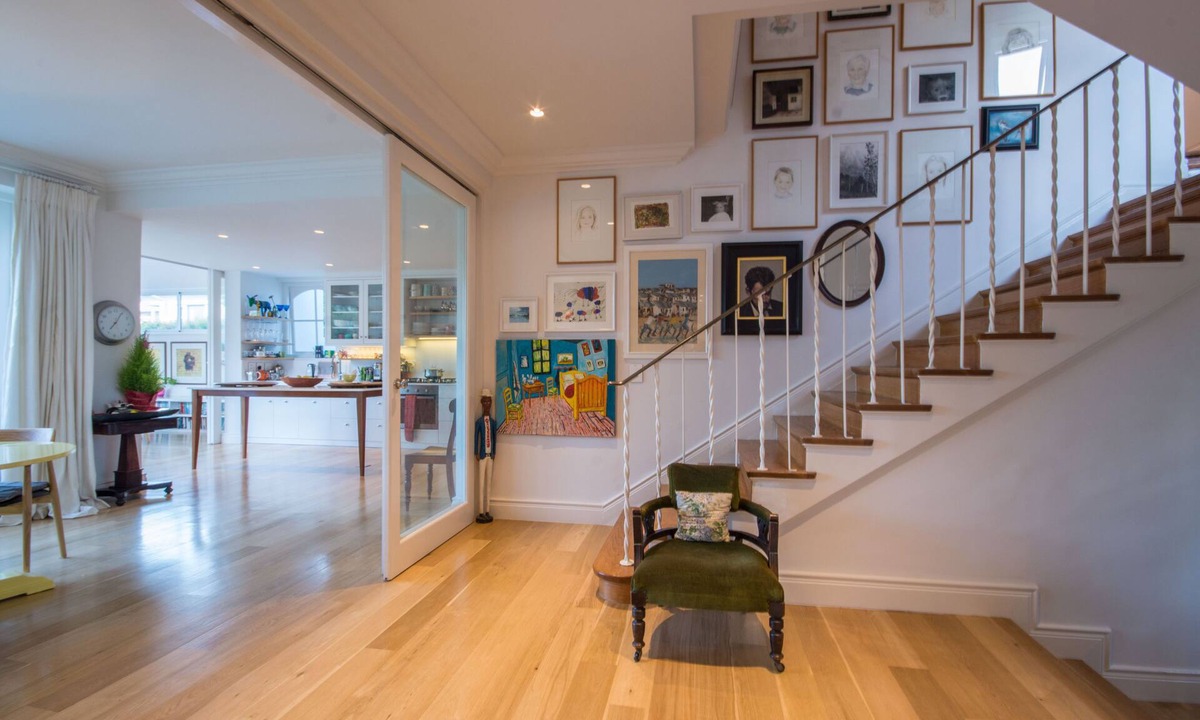 Claremont House | 5 Bedroom modern home with spectacular Table Mountain views, pool in Claremont
