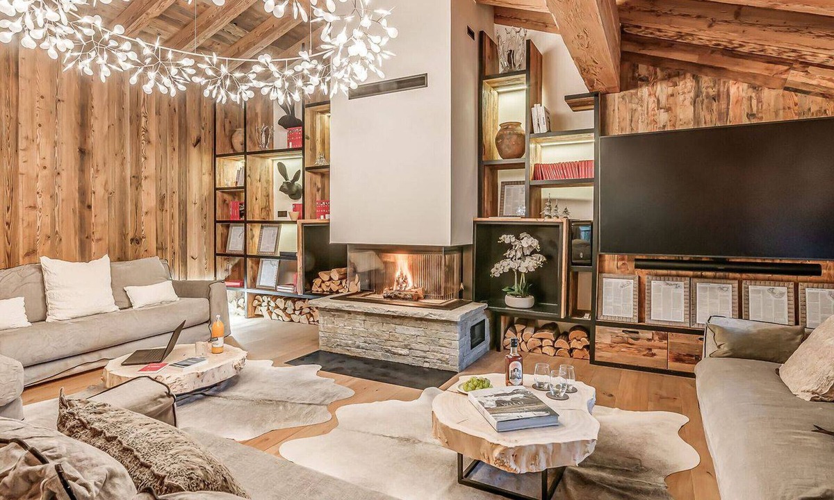 Les Brevieres Ski Chalet | 5* Chalet in Tignes with spa and games room, for 18 guests