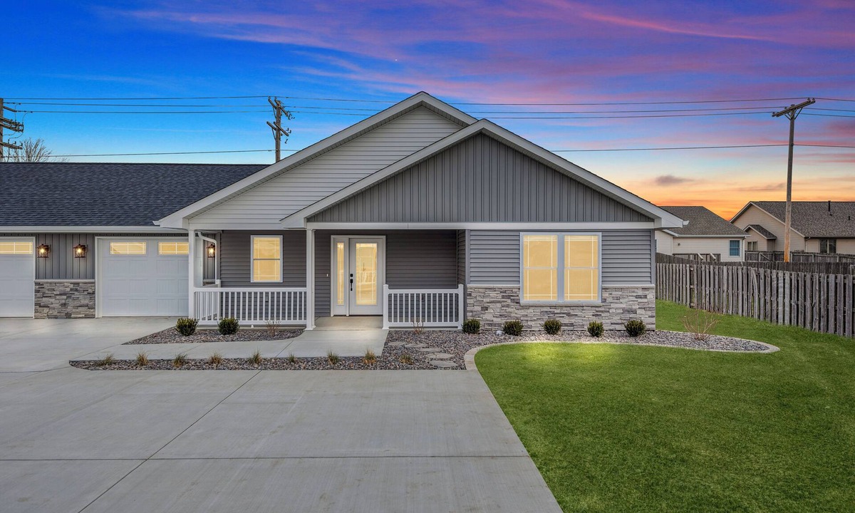Springfield House | 50+ Coastal-Inspired Cozy Blue Guest House