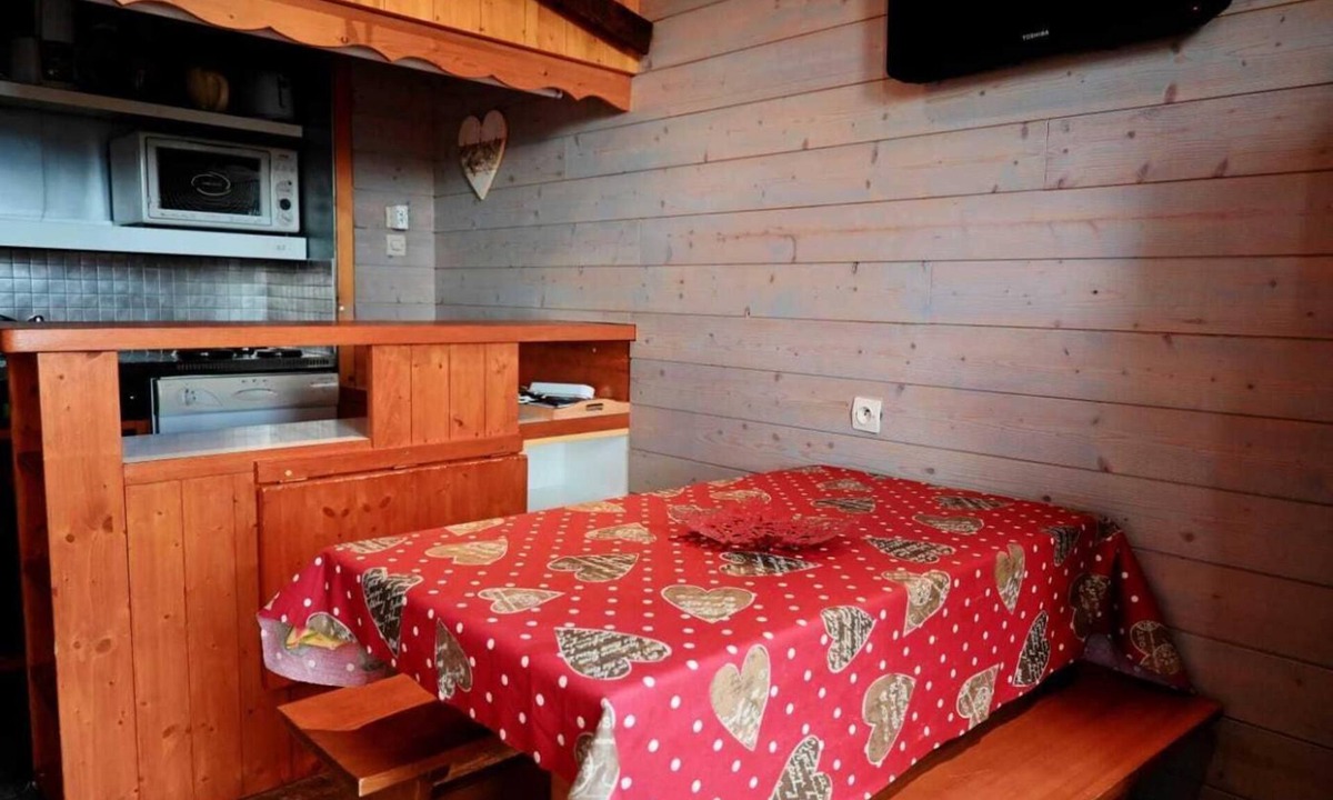 Vallandry Apartment | 50m from resort center, Ground floor, balcony, tv, 40m², Peisey-Vallandry