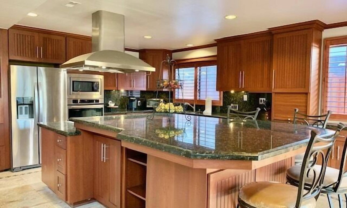 Oxnard Shores House | 5128M Mandalay Shores Pet Friendly Side Street