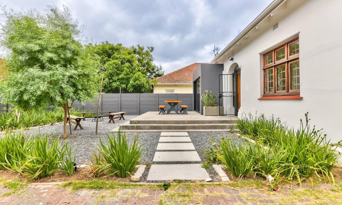 Mowbray Villa | 6 bedroom House in Mowbray