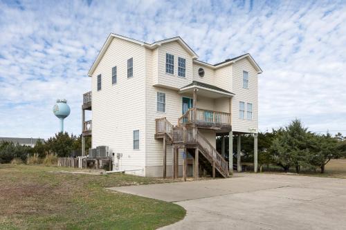 Rodanthe House | 7030 - Waves Against the Machine