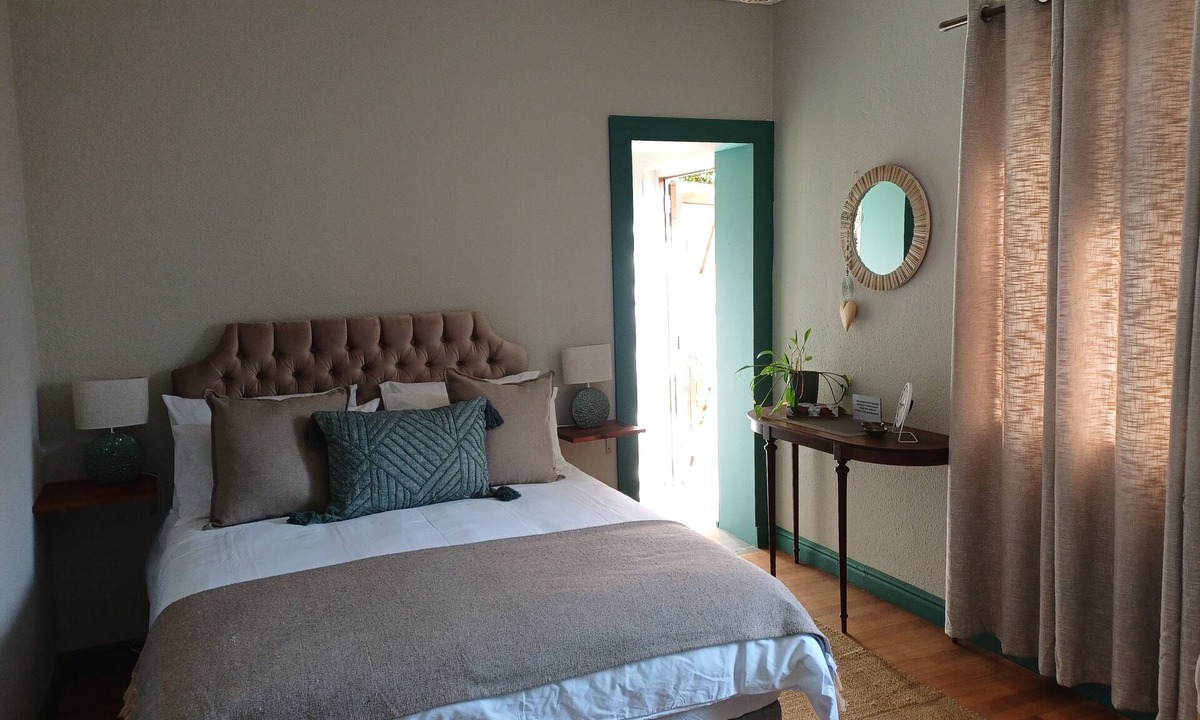 Paarl Bed & Breakfast | 7the Heaven Guest unit Perfect over night stay in the winelands of paarl.