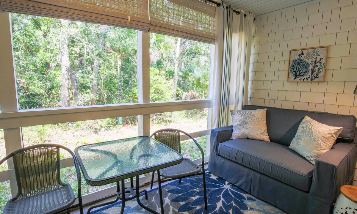 West Beach Village House | 90 Seconds to Beach! Fully Renovated Villa with Spacious Kitchen, Gorgeous Finishes & Screened Porch