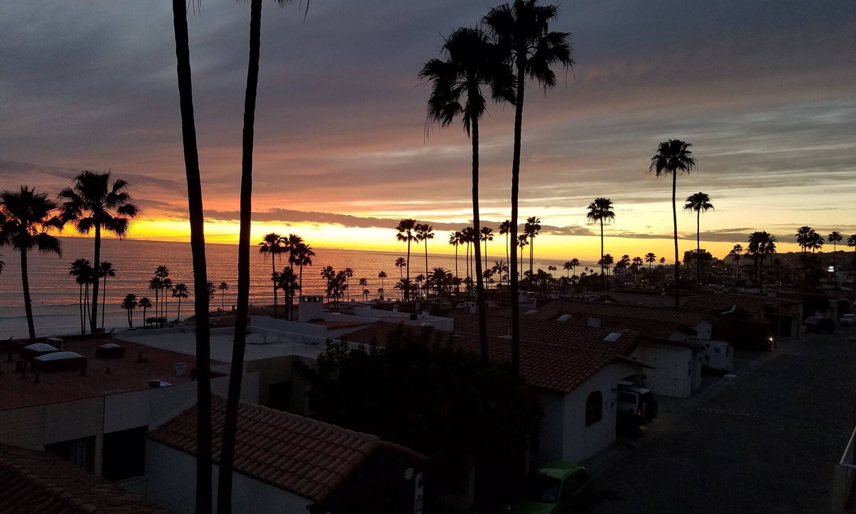 Las Gaviotas Condo | 93#b Ocean view condo Las Gaviotas Rosarito Beach (virtual tour available)