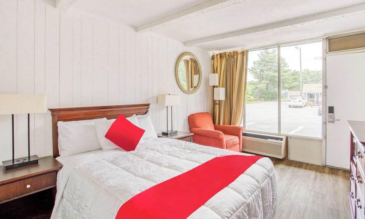 Kernersville Hotel | Affordable & Quiet Room – Perfect for a Stress-Free Kernersville Getaway