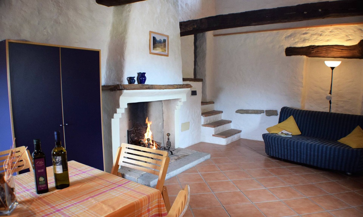 Pergola Apartment | Agriturismo Alla Vecchia Quercia vacation apartment "Cagli" for 2 persons