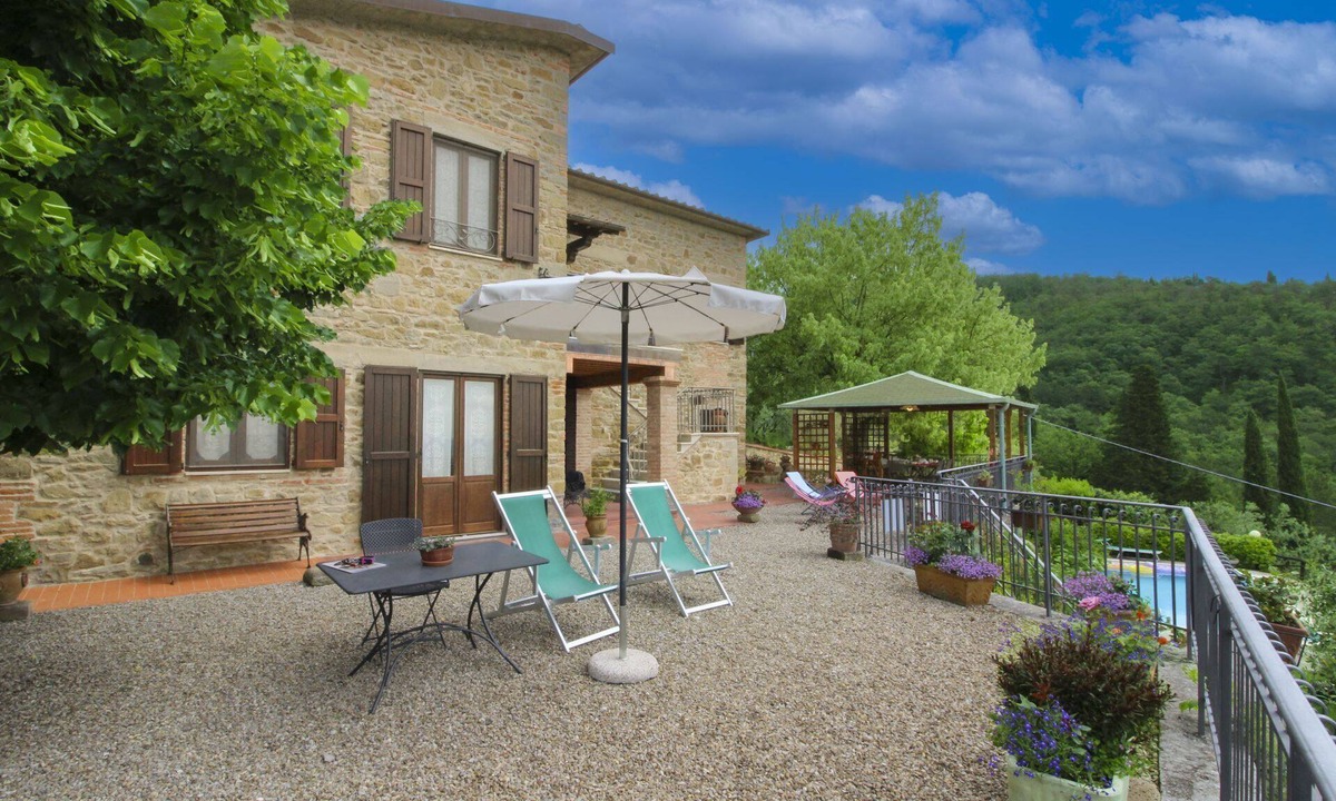 Loro Ciuffenna Villa | AGRITURISMO ARCOBALENO - ARCOBALENO