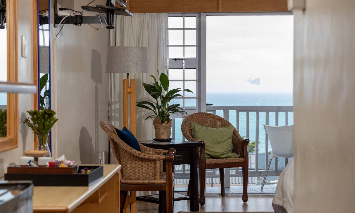 Van Dyks Bay House | Aire del Mar Guest House