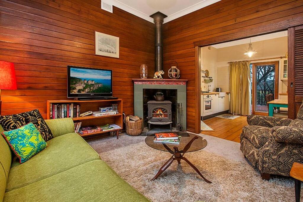 Katoomba House | Allambee Cottage - a place of rest