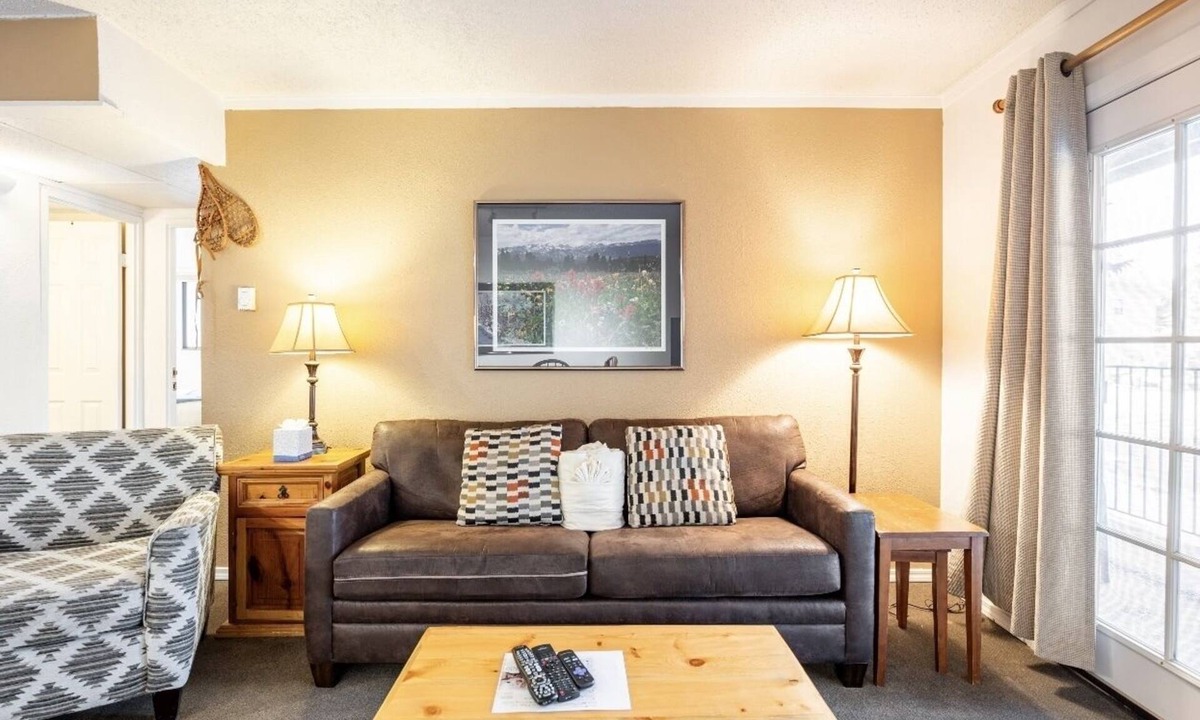 Historic District Condo | Alpenrose Condos. In the heart of Historic Breck perfect for everyone! Sleeps 6.