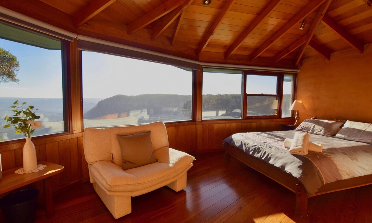 Katoomba Villa | Amaroo Mountaintop Villa | Deluxe Eco, 5 Bedroom, 3.5 Bathroom, Jacuzzi, Views