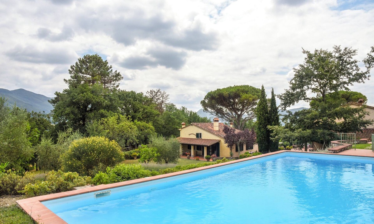 Vaiano House | Ancient barn in Tuscan countryside near Florence