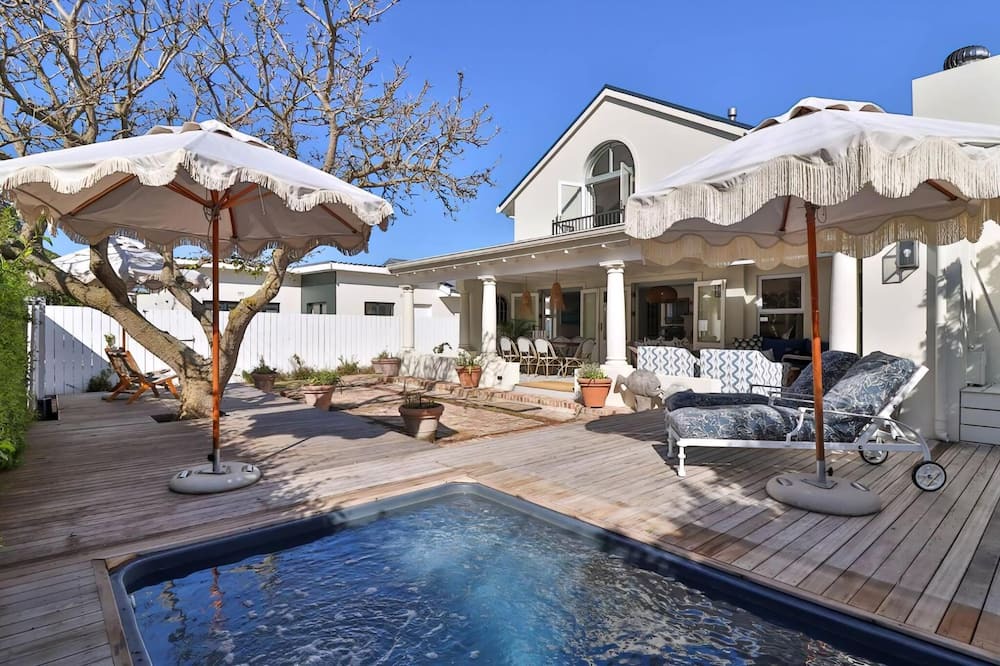 Voelklip Apartment | Ant's Nest | Private garden | Plunge pool