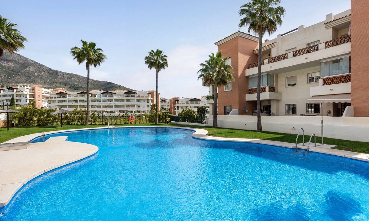 Benalmadena Apartment | Apartment 'Arenal' with Partial Sea View, Wi-Fi and Air Conditioning