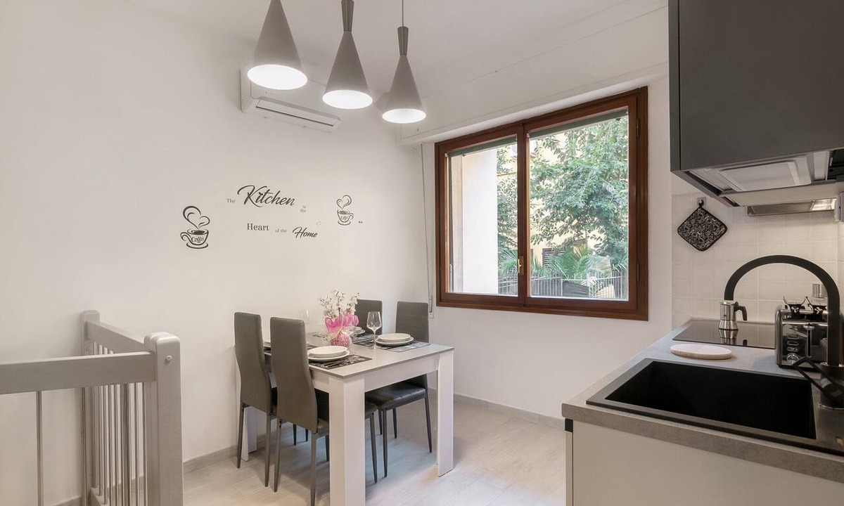 Lungarno del Tempio Apartment | Apartment 'Bellariva Home' with Shared Terrace, A/C & Wi-Fi