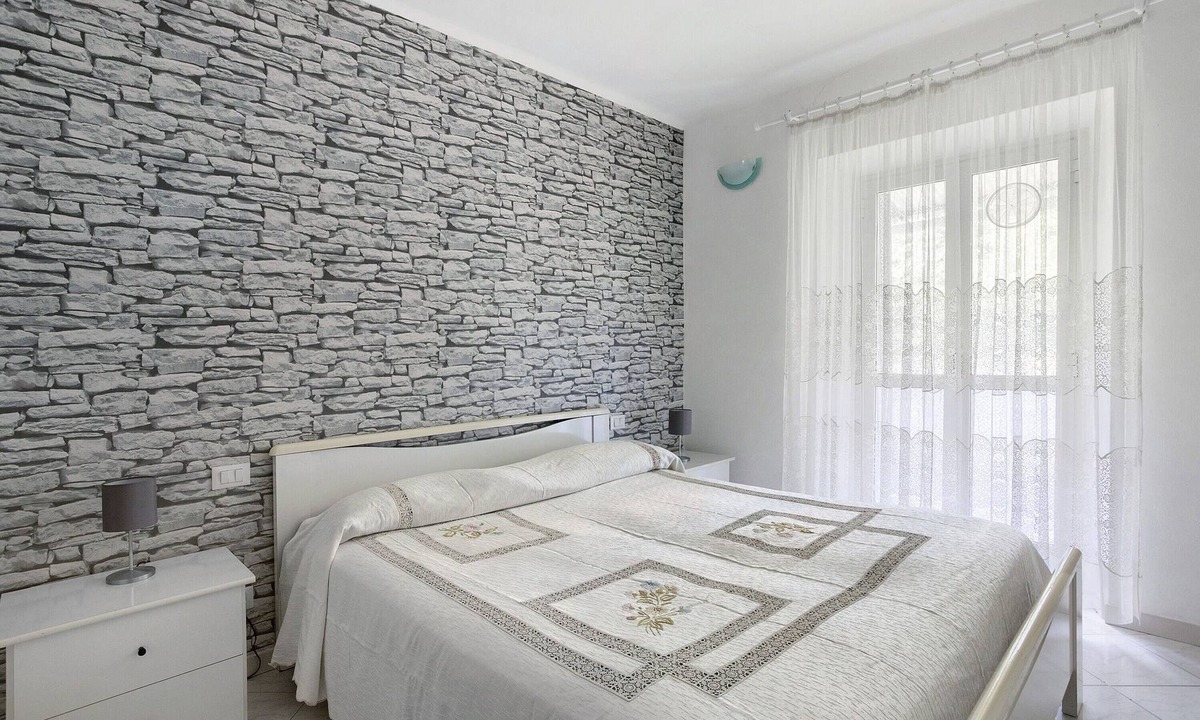 Pitelli Apartment | Apartment 'Da Ercolino' with Sea View, Balcony and Wi-Fi