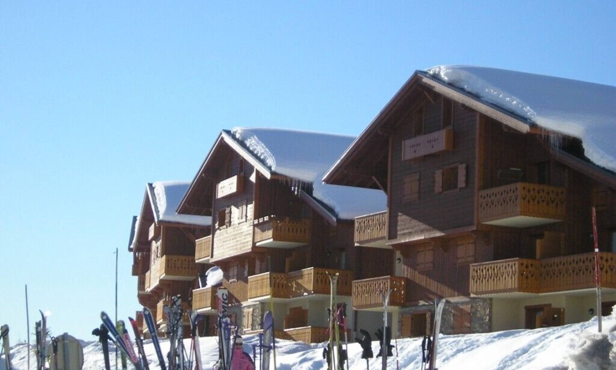 Bisanne 1500 Apartment | APARTMENT FACING MONT BLANC AND BEAUFORTAIN VALLEY