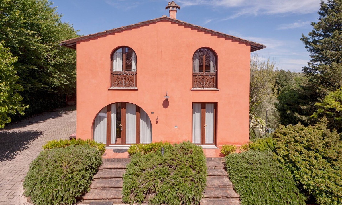 Montecastello Apartment | Apartment 'Il Fienile' with Shared Pool, Garden and Wi-Fi