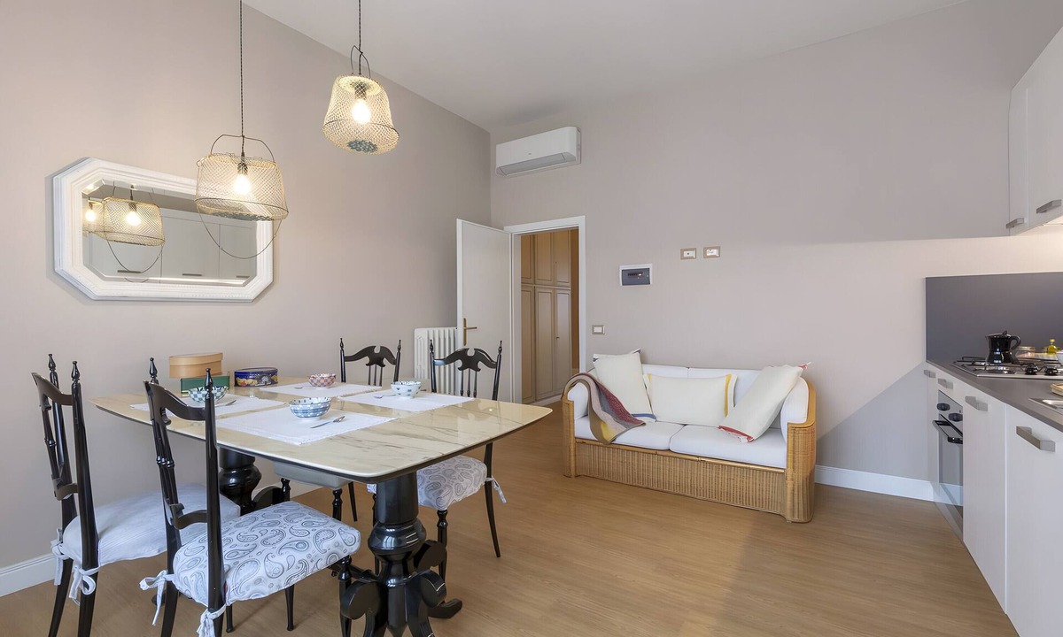 Fiesole Apartment | Apartment 'Il Nido Emozioni Charme E Colori' with Balcony, Wi-Fi & Air Conditioning