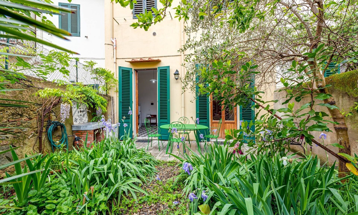 Le Cure Apartment | Apartment 'La Casa Vintage' with Private Garden, Wi-Fi and Air Conditioning